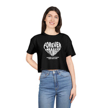 Load image into Gallery viewer, Esenell Urban Pulse Crop Tee - esenellclothing